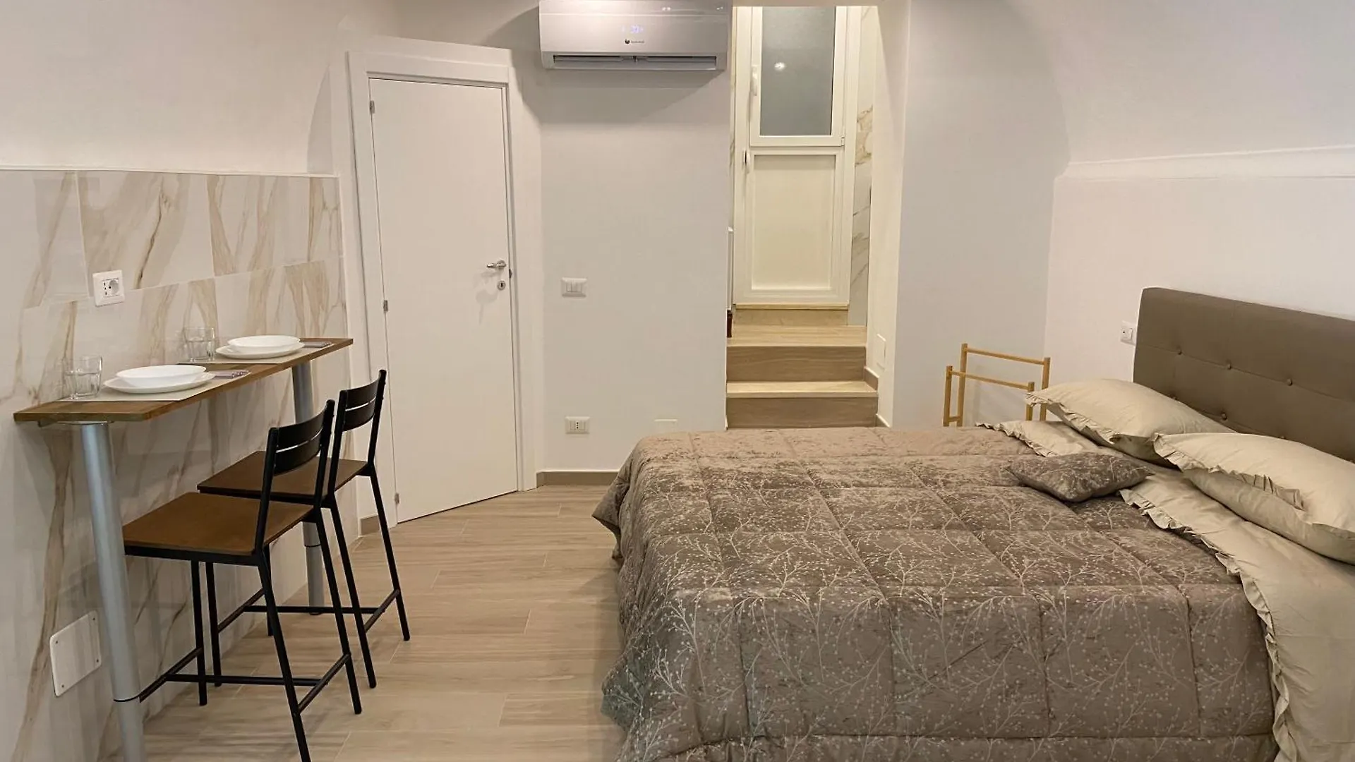 Room 248 Capodimonte Naples